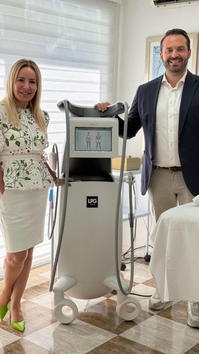 Hoje estivemos na @espacocarizdermatologia da @draclaudiamarcal , testando na prática a única tecnologia patenteada de bioestimulação celular 100% natural: o LPG Endermologie.

Técnica francesa líder mundial em drenagem linfática mecânica, com resultados incríveis em:
• Celulite e gordura localizada
• Pré e pós-operatórios
• Lipedema
• Gestantes — exclusivo no mundo!
• Estímulo de colágeno e melhora da pele

Dra. Cláudia provou, aprovou e recomenda!
Médicos, venham conhecer de perto essa tecnologia que transforma resultados em experiência.

#lpg #lpgendermologie #odella #odellabrasil #tratamentocelulite #lipedema